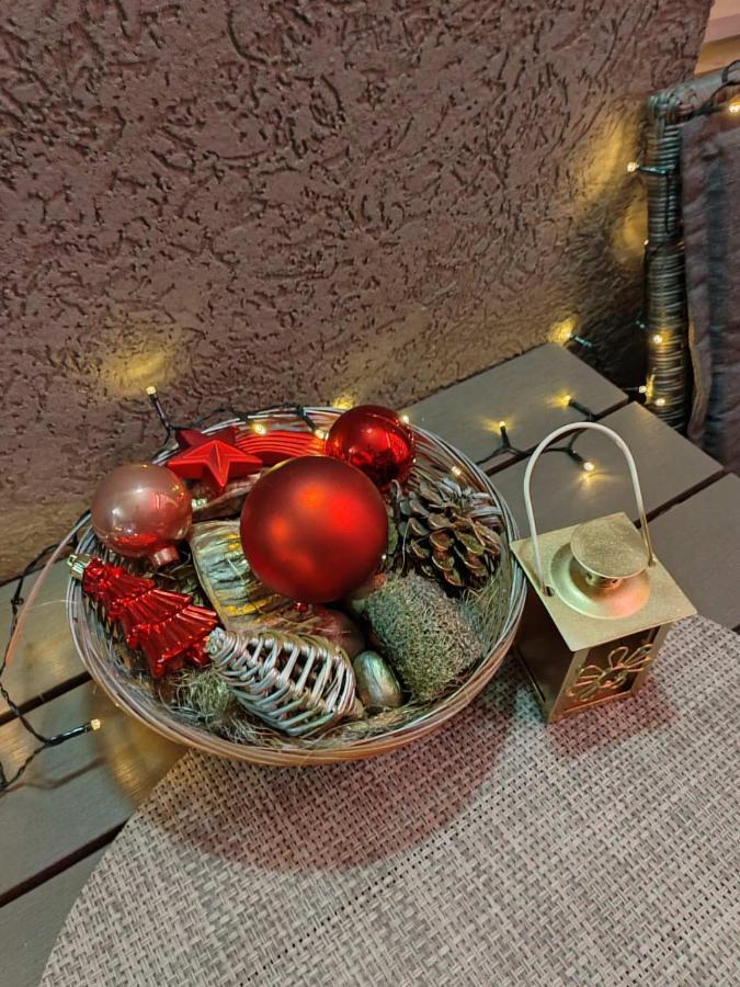 Ni Bed And Breakfast Majesty المظهر الخارجي الصورة