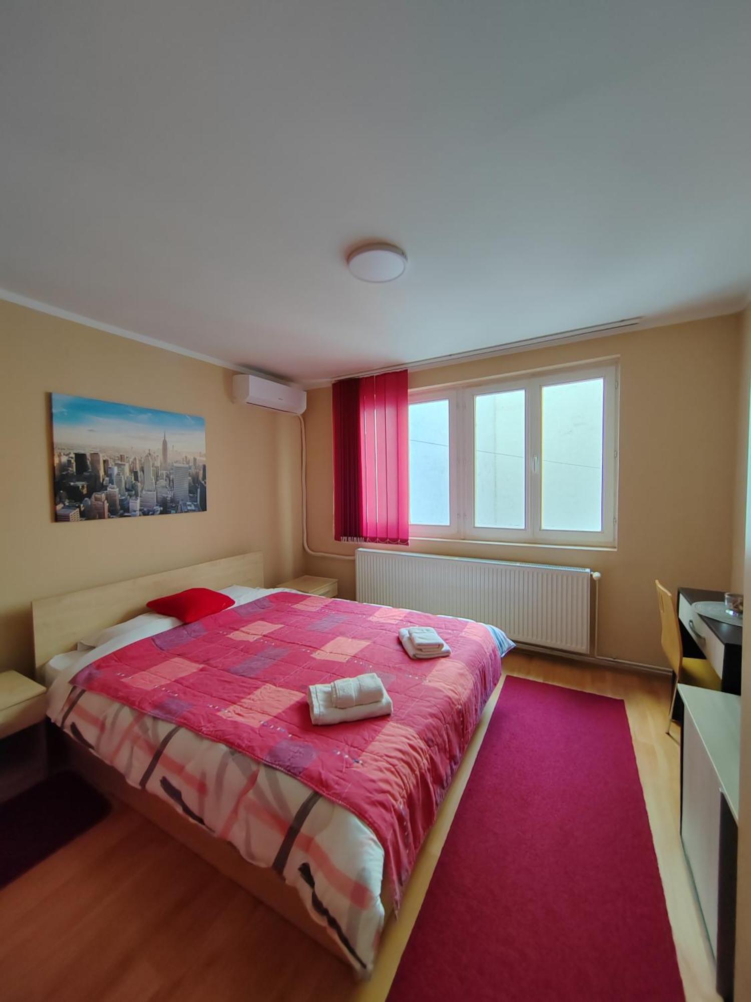 Ni Bed And Breakfast Majesty المظهر الخارجي الصورة