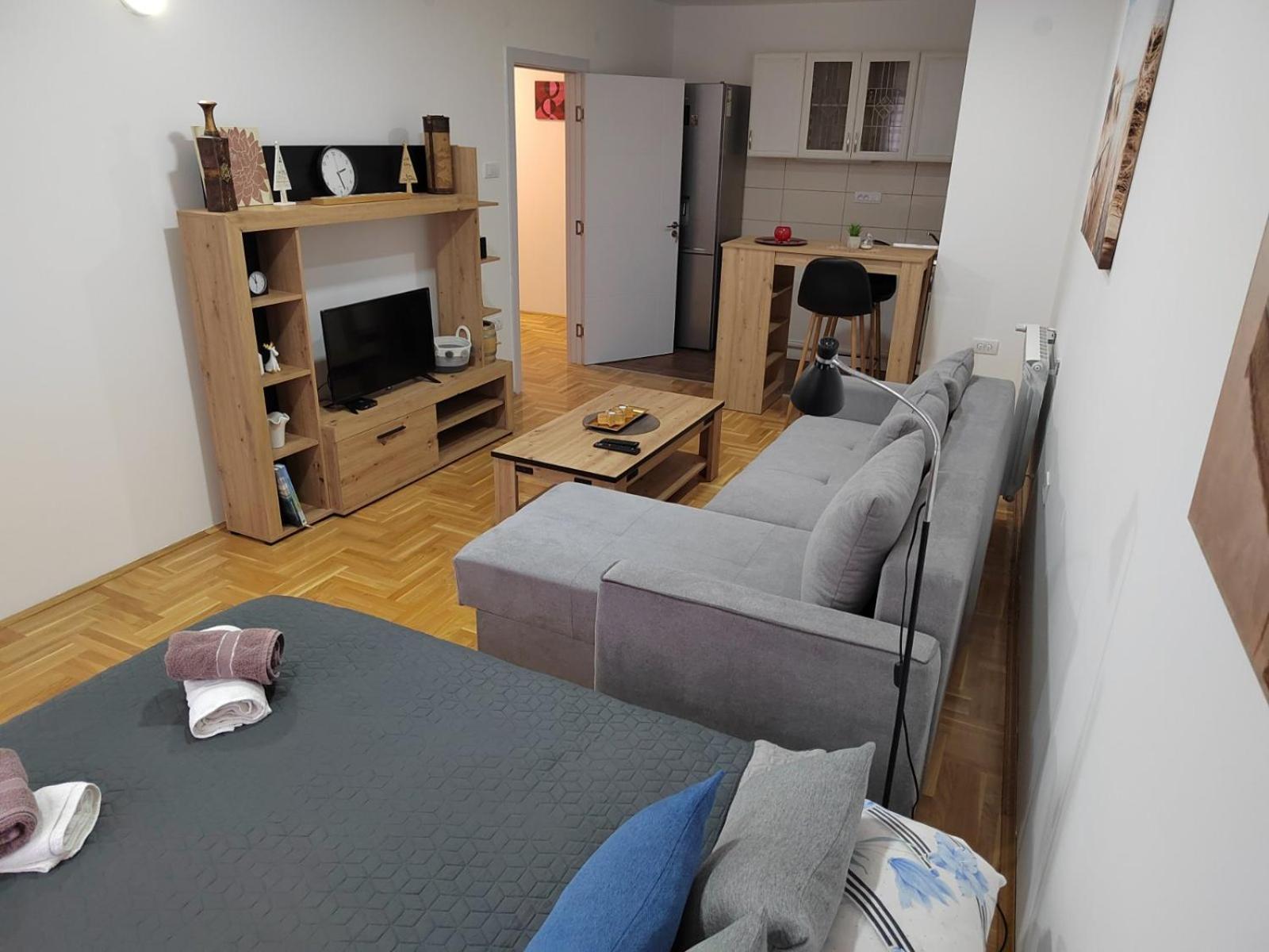 Ni Bed And Breakfast Majesty الغرفة الصورة