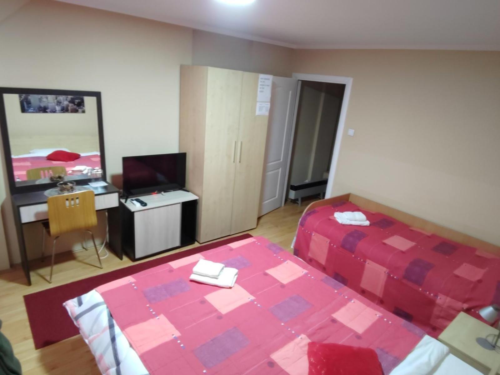 Ni Bed And Breakfast Majesty الغرفة الصورة