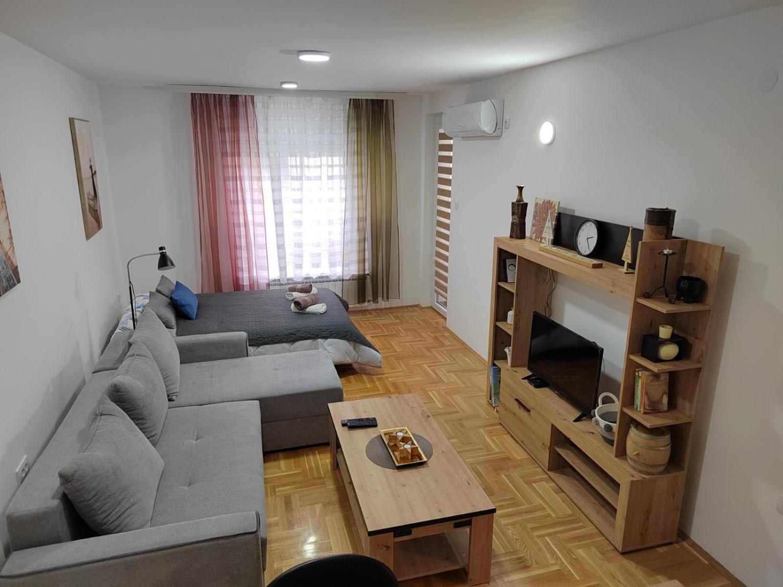 Ni Bed And Breakfast Majesty الغرفة الصورة