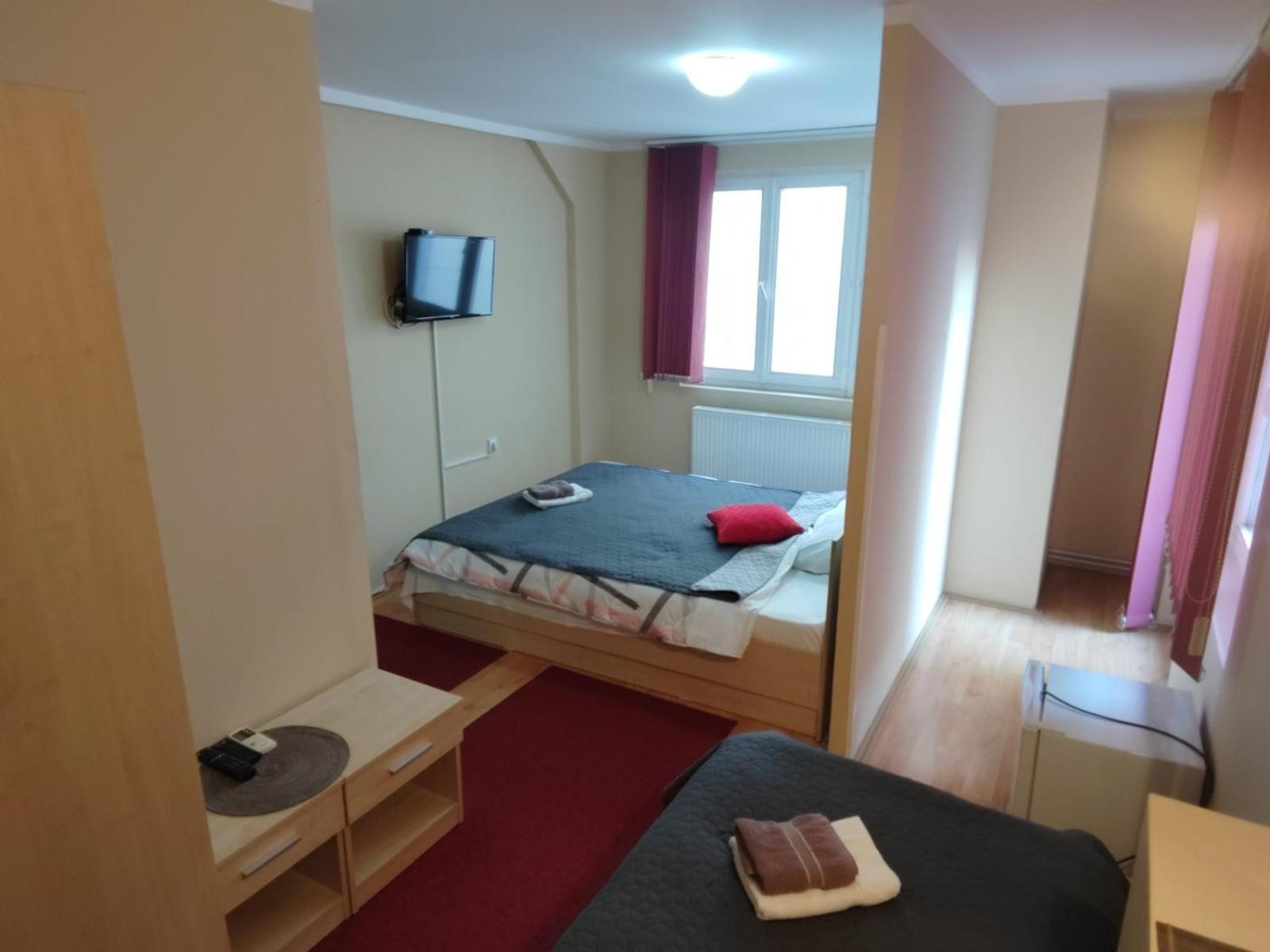 Ni Bed And Breakfast Majesty الغرفة الصورة