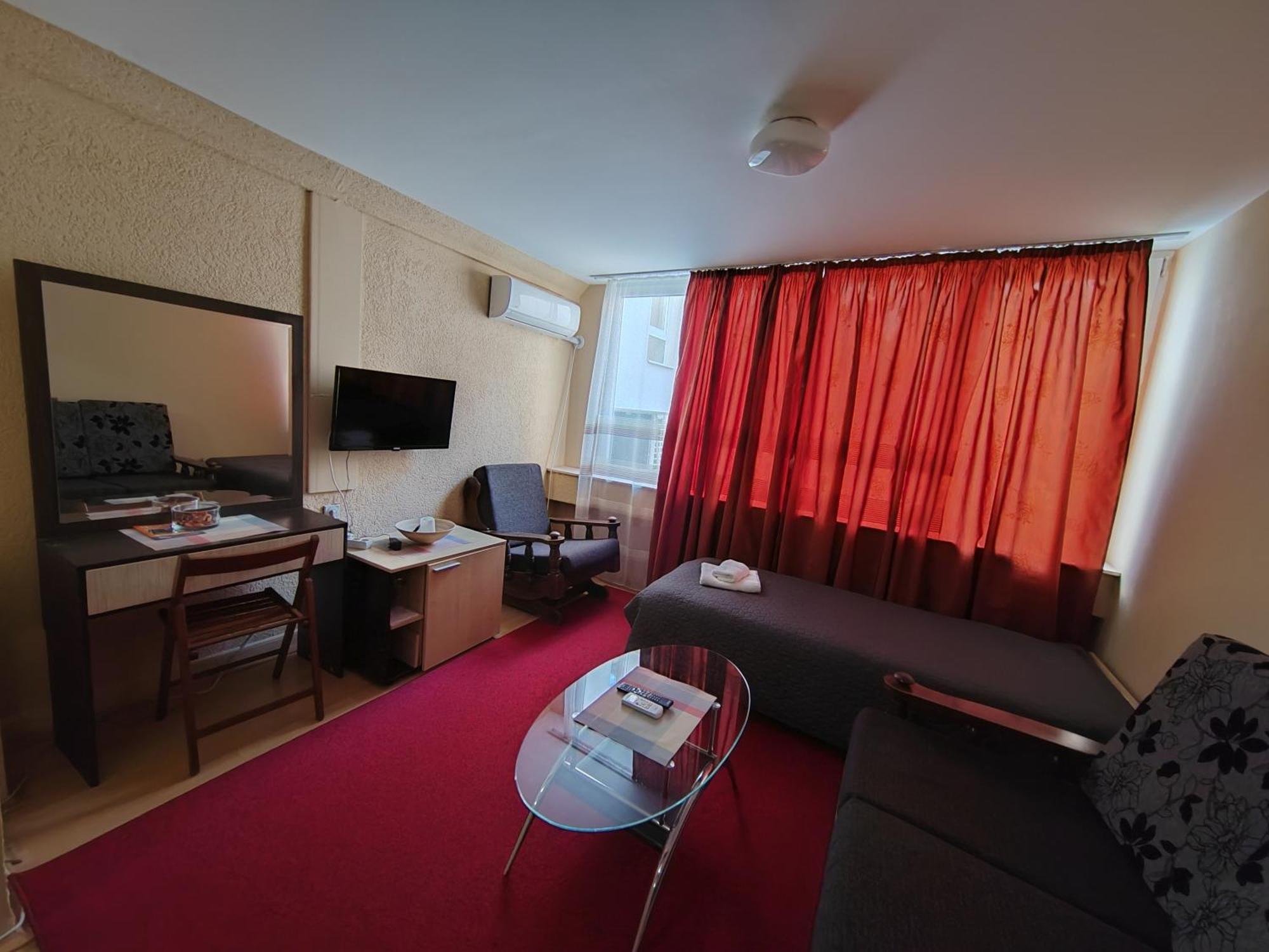 Ni Bed And Breakfast Majesty الغرفة الصورة