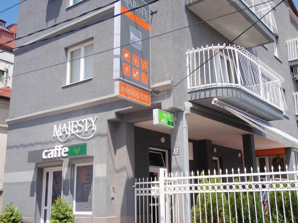 Ni Bed And Breakfast Majesty المظهر الخارجي الصورة